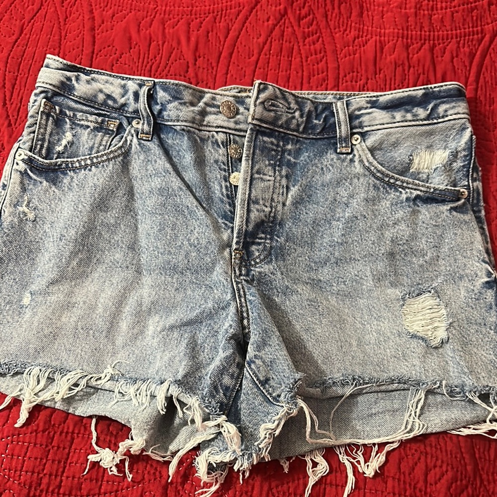 Express boyfriend  Blue Jean Shorts Distressed Frayed Hem size 10
